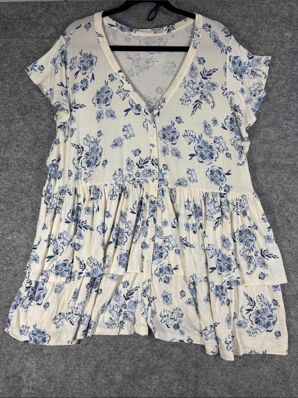 Torrid Super Soft Floral Babydoll Tunic Top Ivory Blue Size 3 Cottagecore Boho